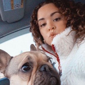 Meet your Posher, Emily